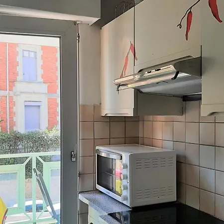 T3 Ideal, Proche Et Centre, Parking, Balcon - Fr-1-319-491 Apartment